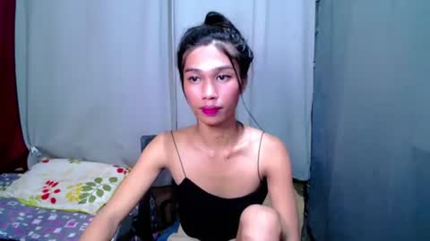 urloverjasmine_xx online show from June 12, 2026, 4:11 am