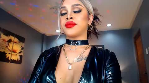 Snapshot of urmajestytyra chatting on December 29, 2024, 12:52 am UrMajestyTyra online show from December 29, 2024, 12:52 am