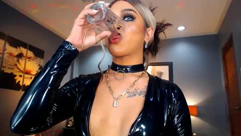 Snapshot of urmajestytyra chatting on January 3, 2025, 12:08 pm UrMajestyTyra online show from January 3, 2025, 12:08 pm