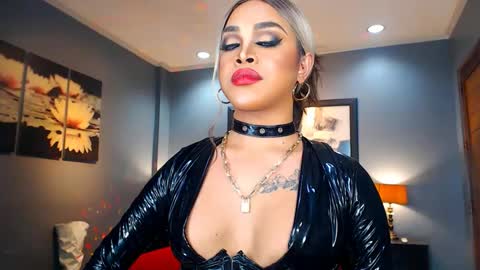 Snapshot of urmajestytyra chatting on January 10, 2025, 2:04 am UrMajestyTyra online show from January 10, 2025, 2:04 am