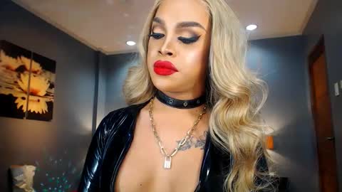 Snapshot of urmajestytyra chatting on January 17, 2025, 5:32 am UrMajestyTyra online show from January 17, 2025, 5:32 am