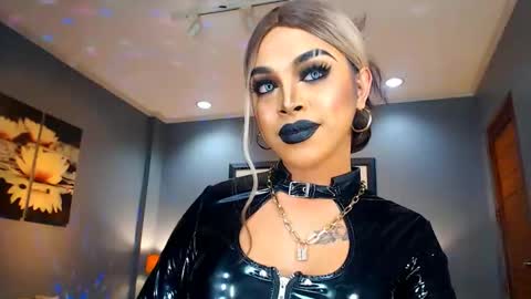 Snapshot of urmajestytyra chatting on February 3, 2025, 12:36 am UrMajestyTyra online show from February 3, 2025, 12:36 am