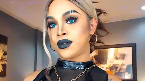 Snapshot of urmajestytyra chatting on February 15, 2025, 7:16 am UrMajestyTyra online show from February 15, 2025, 7:16 am