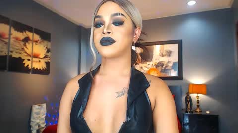 Snapshot of urmajestytyra chatting on February 21, 2025, 4:07 am UrMajestyTyra online show from February 21, 2025, 4:07 am