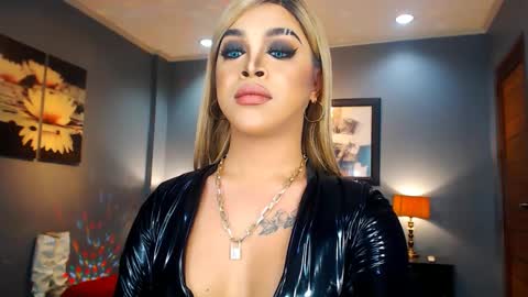 Snapshot of urmajestytyra chatting on February 22, 2025, 7:01 am UrMajestyTyra online show from February 22, 2025, 7:01 am