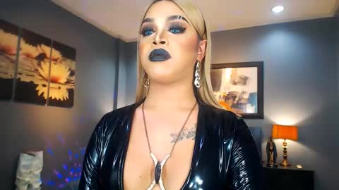 Snapshot of urmajestytyra chatting on February 24, 2025, 5:00 am UrMajestyTyra online show from February 24, 2025, 5:00 am