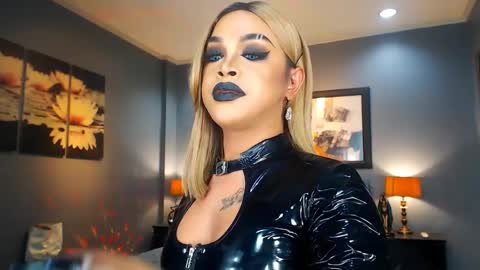 Snapshot of urmajestytyra chatting on February 25, 2025, 8:14 am UrMajestyTyra online show from February 25, 2025, 8:14 am