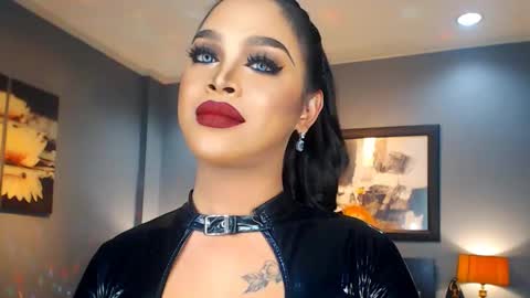 Snapshot of urmajestytyra chatting on February 27, 2025, 11:15 pm UrMajestyTyra online show from February 27, 2025, 11:15 pm