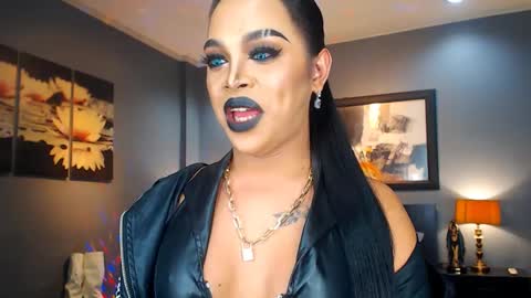 Snapshot of urmajestytyra chatting on March 4, 2025, 3:44 am UrMajestyTyra online show from March 4, 2025, 3:44 am