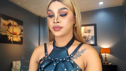 Snapshot of urmajestytyra chatting on March 12, 2025, 1:03 am UrMajestyTyra online show from March 12, 2025, 1:03 am