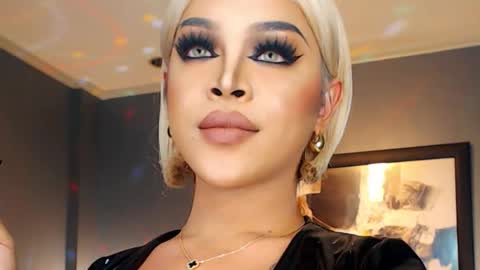 Snapshot of urmajestytyra chatting on September 29, 2025, 1:44 am UrMajestyTyra online show from September 29, 2025, 1:44 am