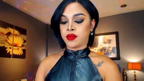 Snapshot of urmajestytyra chatting on October 15, 2025, 2:22 am UrMajestyTyra online show from October 15, 2025, 2:22 am