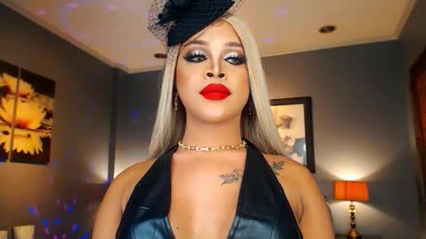 Snapshot of urmajestytyra chatting on October 25, 2025, 2:30 am UrMajestyTyra online show from October 25, 2025, 2:30 am