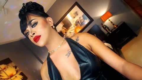 Snapshot of urmajestytyra chatting on November 4, 2025, 1:27 am UrMajestyTyra online show from November 4, 2025, 1:27 am