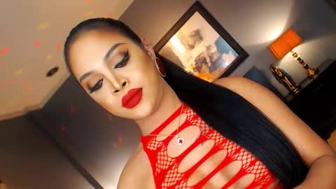 UrMajestyTyra online show from December 17, 2025, 1:00 am