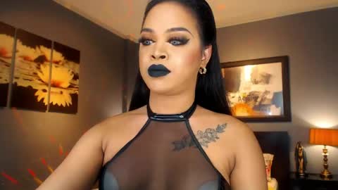 Snapshot of urmajestytyra chatting on April 21, 2026, 2:04 am UrMajestyTyra online show from April 21, 2026, 2:04 am
