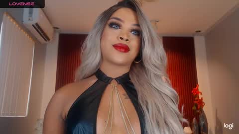 Snapshot of urmajestytyra chatting on June 1, 2026, 1:51 am UrMajestyTyra online show from June 1, 2026, 1:51 am