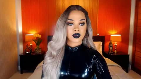Snapshot of urmajestytyra chatting on June 16, 2026, 2:03 am UrMajestyTyra online show from June 16, 2026, 2:03 am