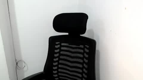 urmystical_sofie online show from March 19, 2026, 7:07 pm