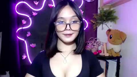 Pia online show from October 13, 2025, 9:15 pm