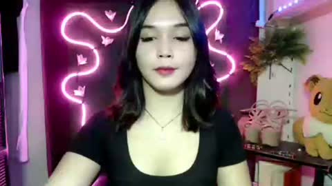 Pia online show from November 4, 2025, 4:39 pm