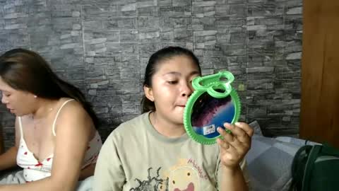 Snapshot of urpinay_singlemother chatting on June 21, 2026, 11:18 pm urpinay_singlemother online show from June 21, 2026, 11:18 pm