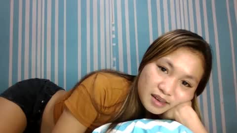 urpinaysugar_dolly online show from January 19, 2025, 3:18 am