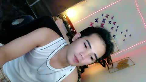 urpinoy_cummer online show from March 16, 2026, 1:37 pm
