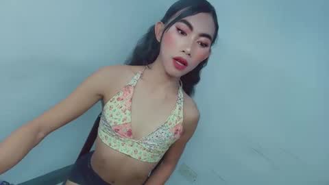 urpretty_mistake online show from February 4, 2026, 11:05 am