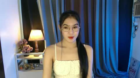 Snapshot of urpretty_nix chatting on November 8, 2025, 4:07 pm Nix online show from November 8, 2025, 4:07 pm