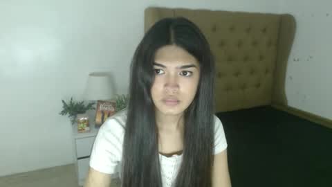 Snapshot of urpretty_shanexx chatting on October 20, 2025, 2:45 am HI IM SHINE online show from October 20, 2025, 2:45 am