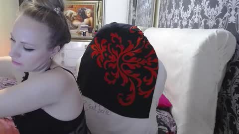 Snapshot of ursecrettreasure88 chatting on October 10, 2025, 1:32 pm UrSecretTreasure88 online show from October 10, 2025, 1:32 pm