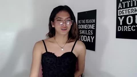 Snapshot of ursexy_diamondcum chatting on March 4, 2026, 4:57 pm RAZ online show from March 4, 2026, 4:57 pm