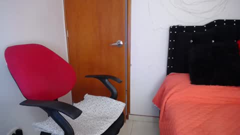 Snapshot of ursulawhite69 chatting on December 21, 2024, 3:53 pm Eveling Blanco online show from December 21, 2024, 3:53 pm