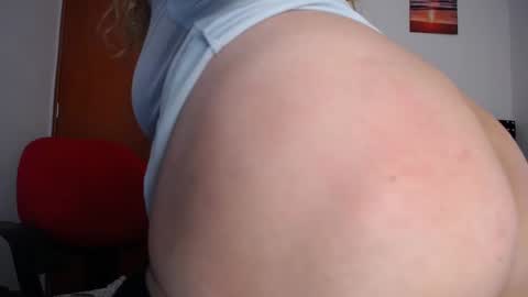 Snapshot of ursulawhite69 chatting on March 8, 2025, 4:06 pm Eveling Blanco online show from March 8, 2025, 4:06 pm