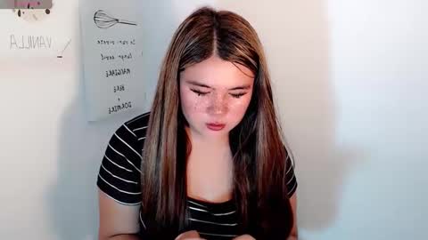 Snapshot of ursweet_ashley chatting on January 4, 2025, 9:43 am online show from January 4, 2025, 9:43 am