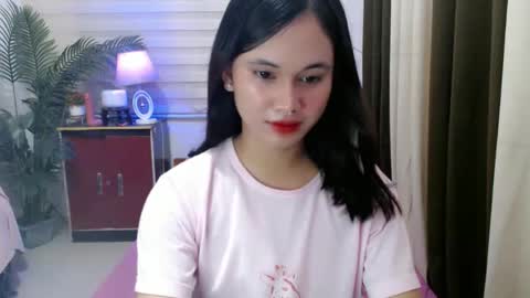 Snapshot of ursweet_athisa18 chatting on December 2, 2025, 2:45 pm Athisa online show from December 2, 2025, 2:45 pm