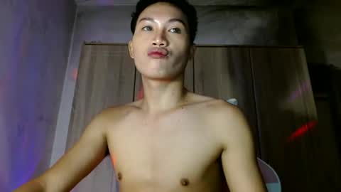 ursweetfucker_kimeya69 online show from October 28, 2025, 7:16 pm