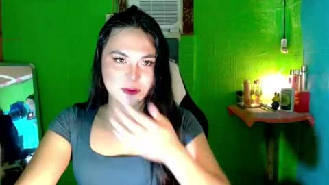 YOURGIRLCAMILLA online show from April 4, 2026, 5:43 pm