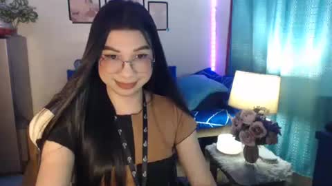 Ashley Kate Mateo Gray online show from December 20, 2024, 10:27 am