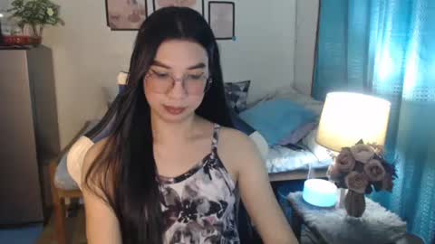 Ashley Kate Mateo Gray online show from March 3, 2025, 10:28 am