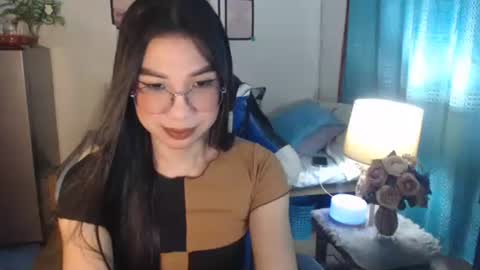 Ashley Kate Mateo Gray online show from March 10, 2025, 11:53 am