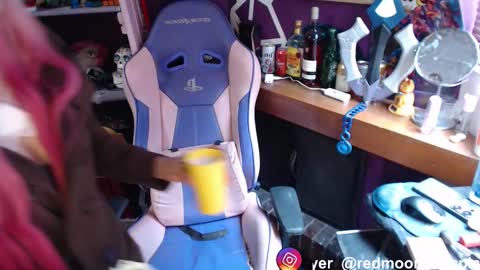 --Lucy-- online show from September 17, 2025, 5:14 pm