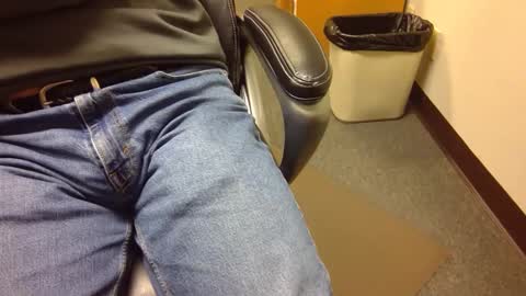 useemie online show from December 12, 2024, 9:48 pm