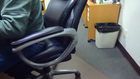 useemie online show from December 31, 2024, 12:21 am