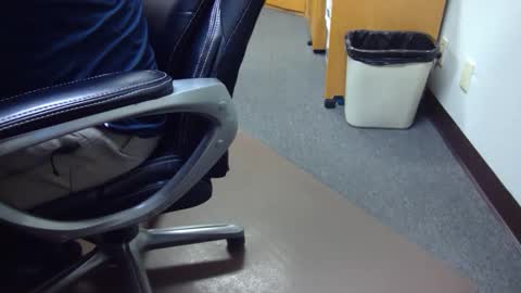 useemie online show from February 10, 2025, 11:13 pm