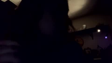 usefulhole online show from October 29, 2025, 4:42 pm