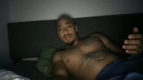 usermaneee589 online show from November 1, 2025, 7:54 am