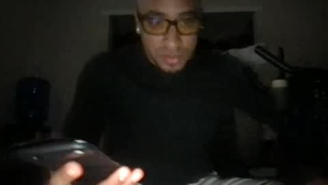 usermaneee589 online show from November 5, 2025, 8:58 am