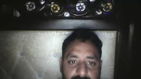 Snapshot of usman184 chatting on November 9, 2025, 4:05 pm Mian184 online show from November 9, 2025, 4:05 pm